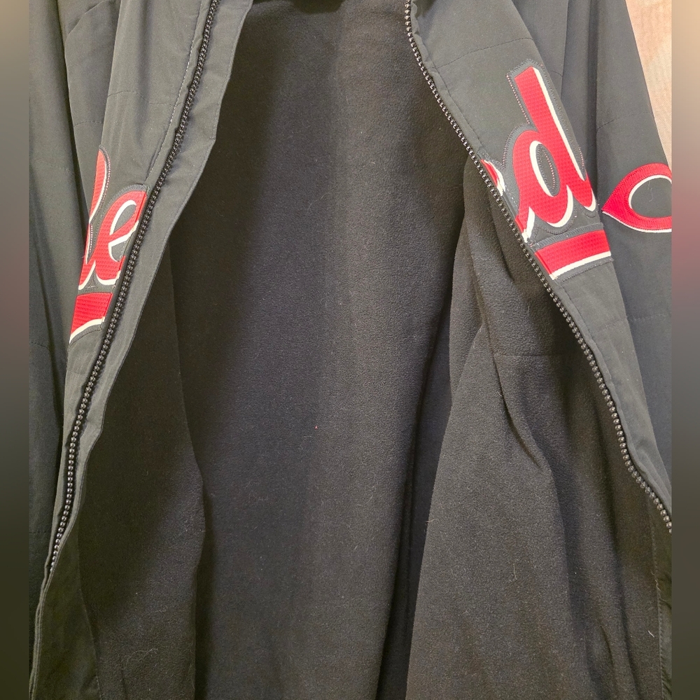 On-Field Cincinnati Reds Jacket - Picture 13 of 13